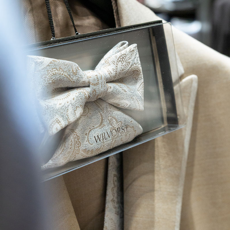 Seeg-Abendkleid-Anzug-03